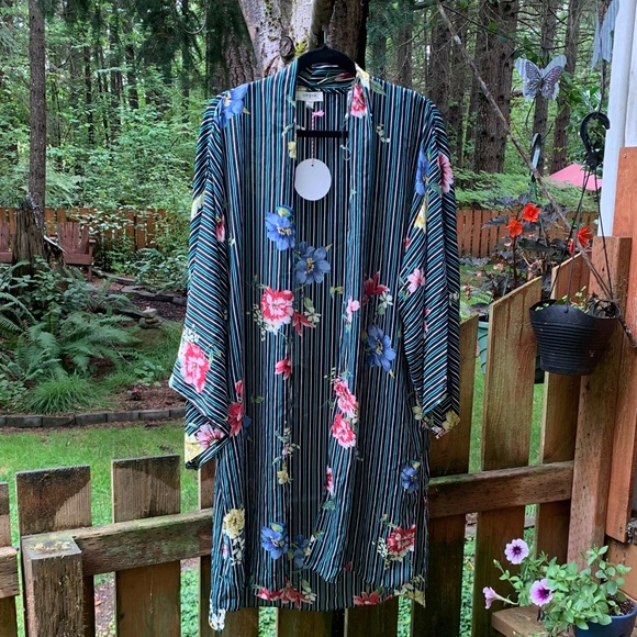 Umgee Sweaters - Umgee Black and Teal Patterned Kimono